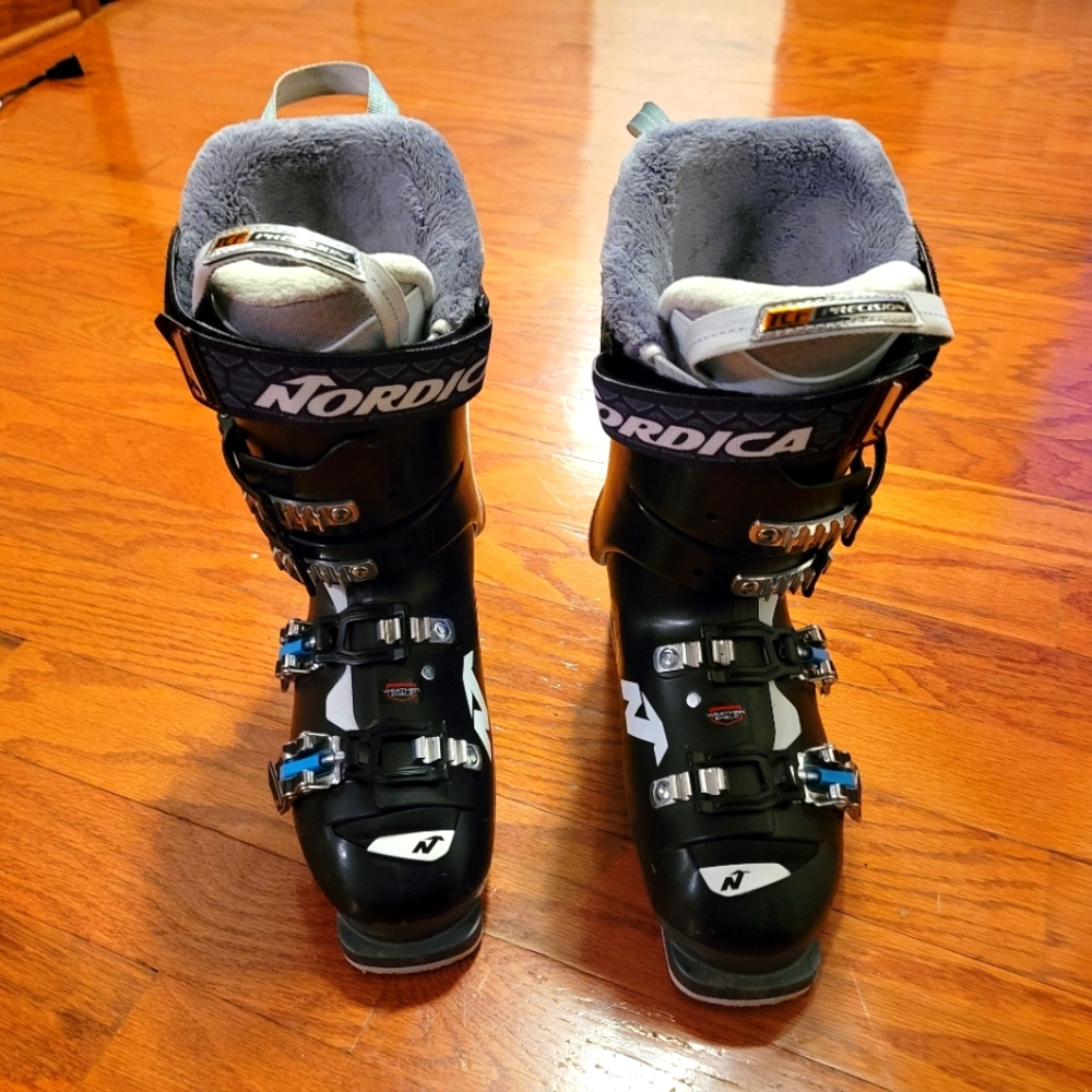 Nordica Ski Boots (Women's)
